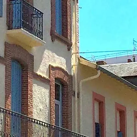 L'hotel De L Avenue 2* Тарб