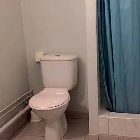 Отель L'hotel De L Avenue 2*