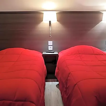호텔 L'hotel De L Avenue 2*